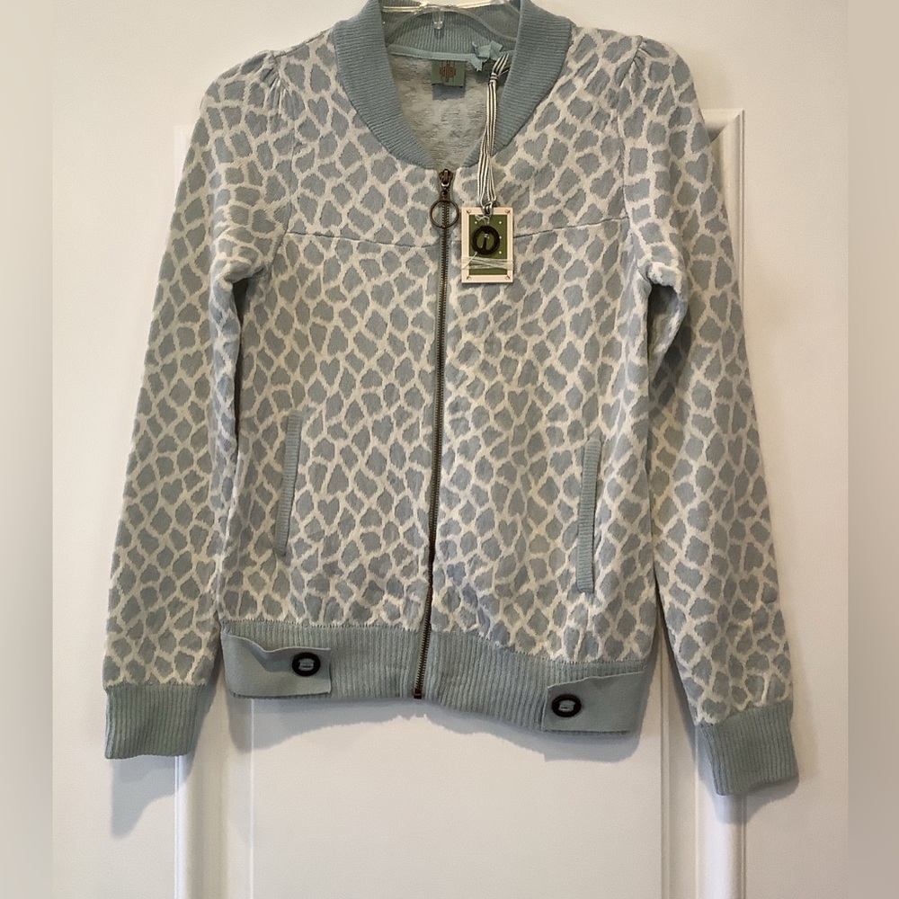 New HWR Monogram Anthropologie Blue Animal Print Cardigan Sweater Size XS Zip
